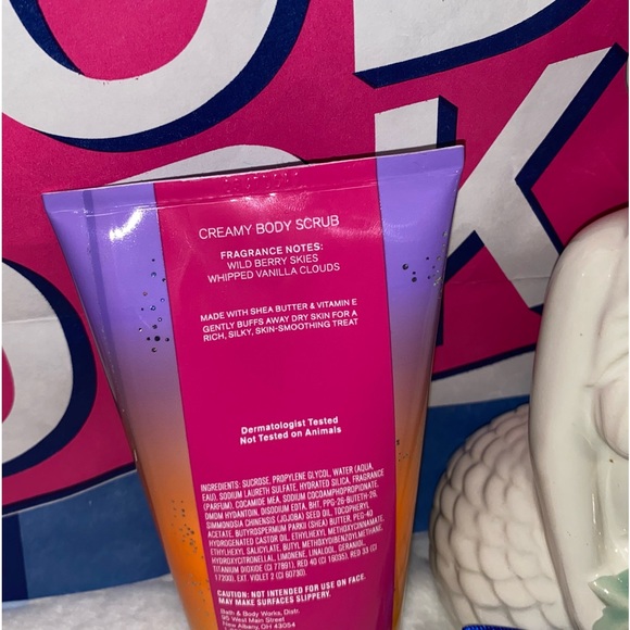BATH & BODY WORKS AMONG THE CLOUDS CREAMY BODY SCRUB - Picture 5 of 7
